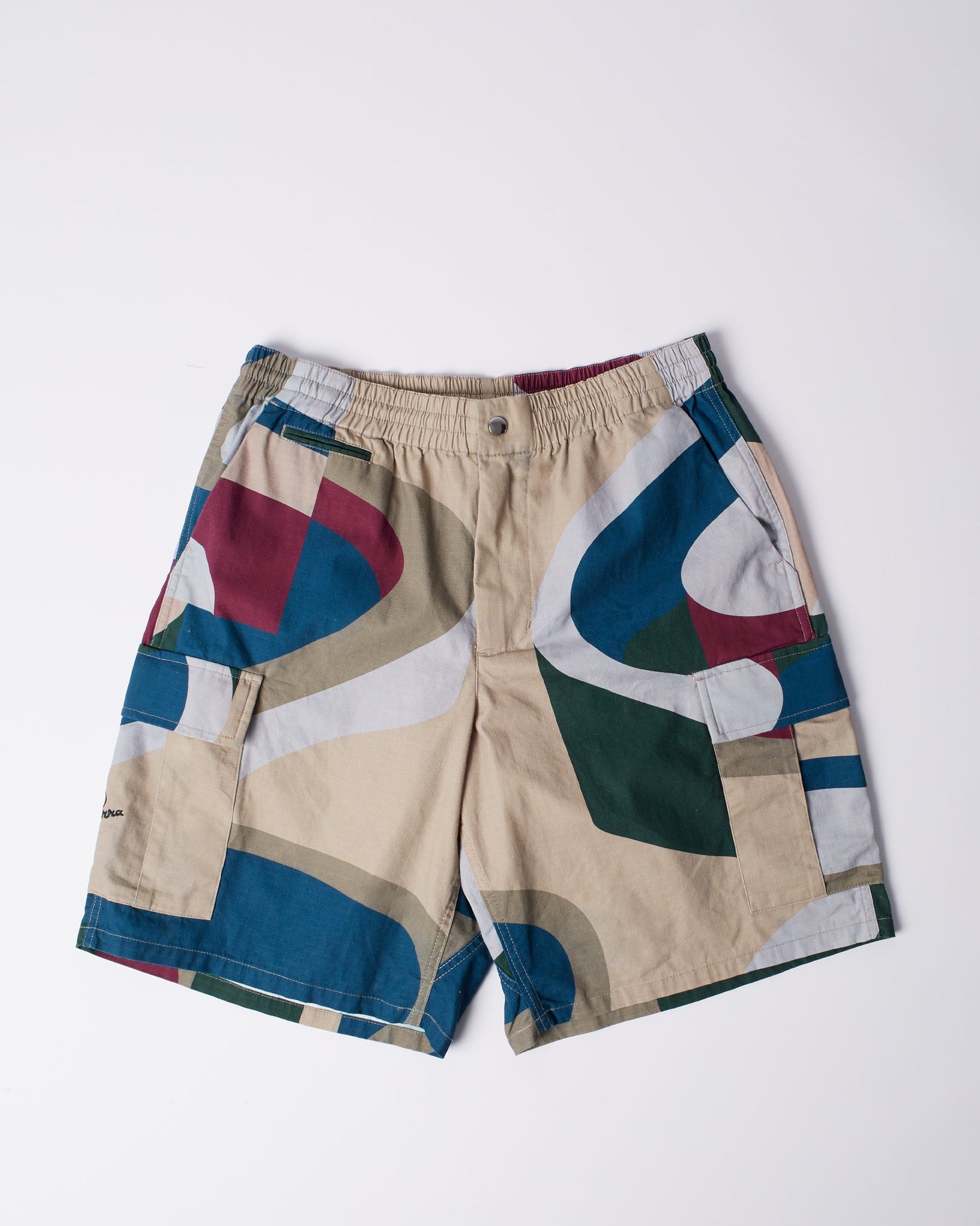 The wall camo shorts