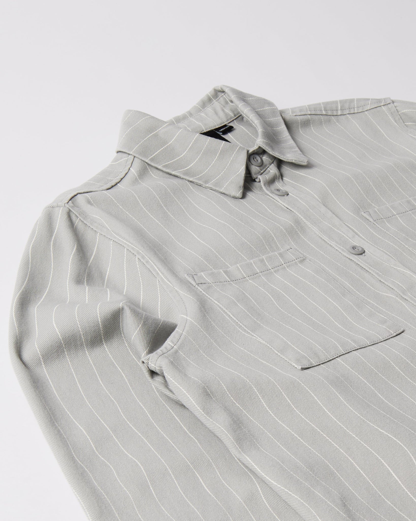 Meandering lines shirt - Grey