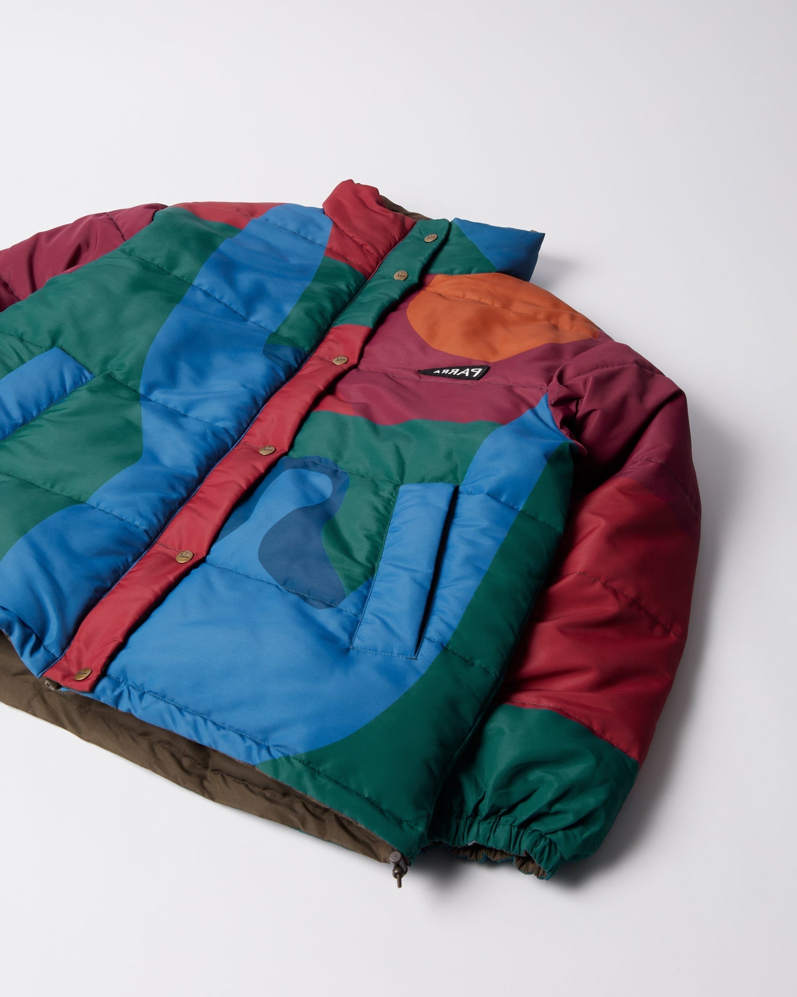 Protect the sun reversible puffer jacket