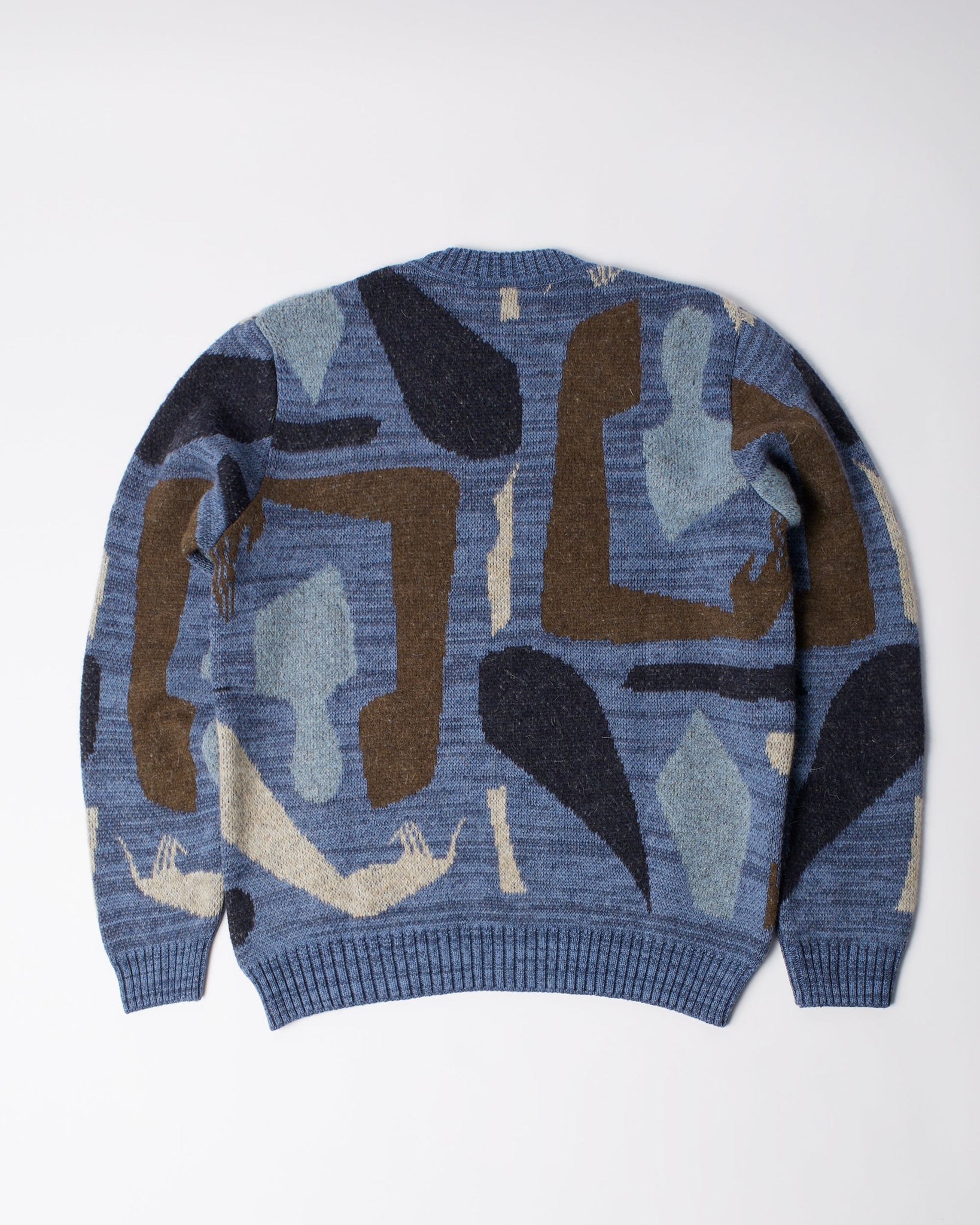 Detached knitting pullover